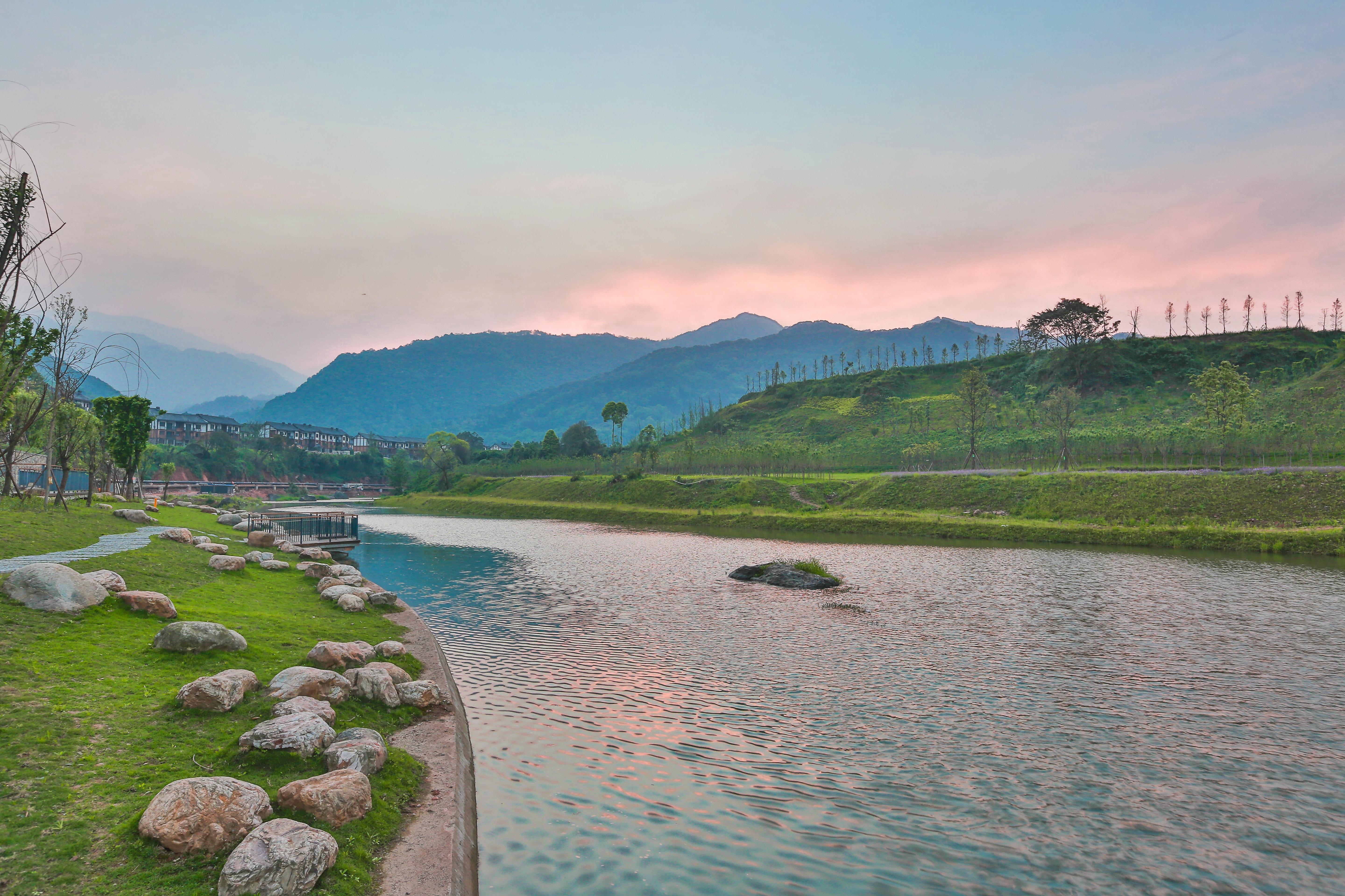 Holiday Inn Express Emei Mountain By Ihg Emeishan Exterior foto